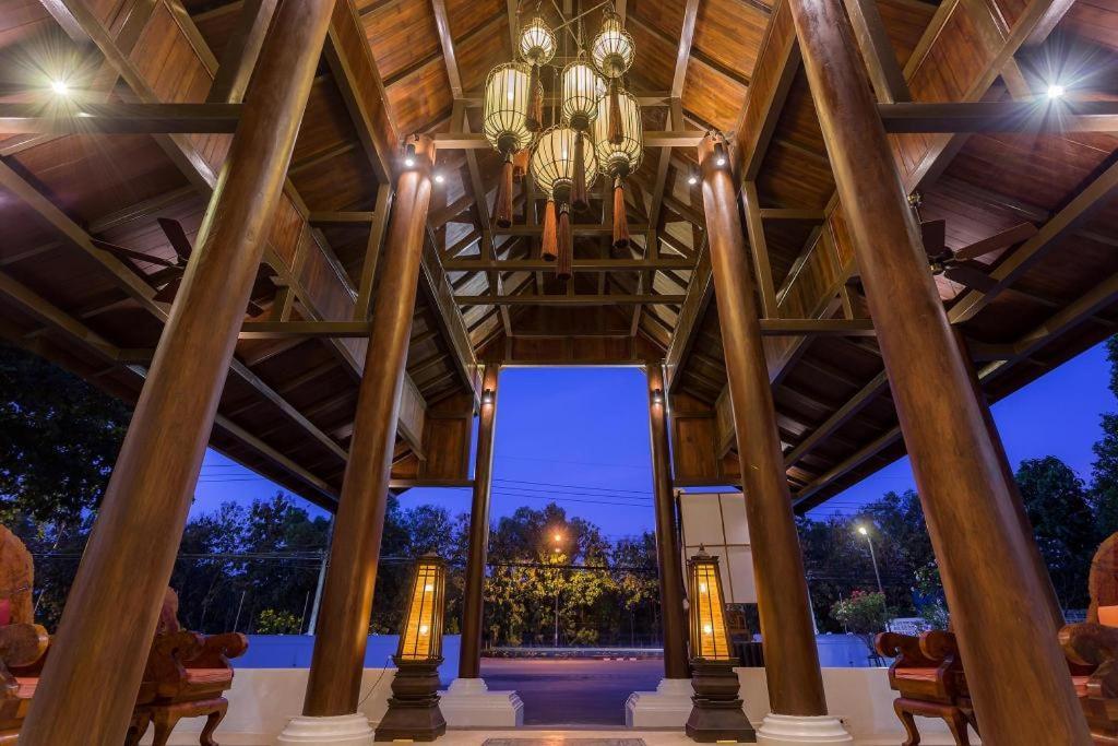 Wiangkaew Hotel Нан Экстерьер фото