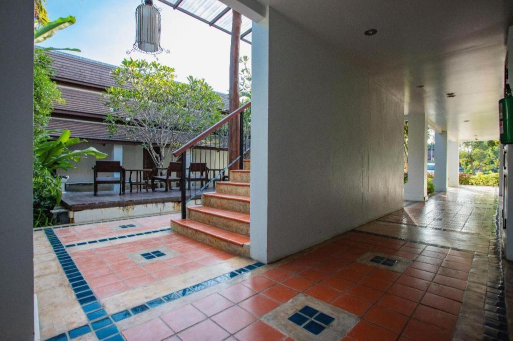Wiangkaew Hotel Нан Экстерьер фото